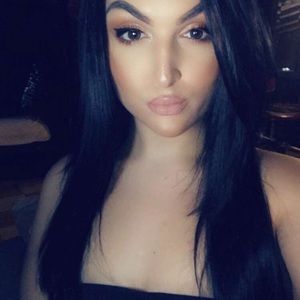 Meet your Posher, Carly